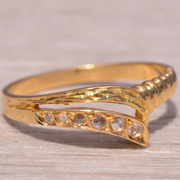 Rose Cut Diamond Ring in Yellow Gold - Picture 5 of 10